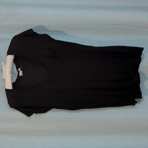 EUC Sz M black cloth scoop neck pocket tee